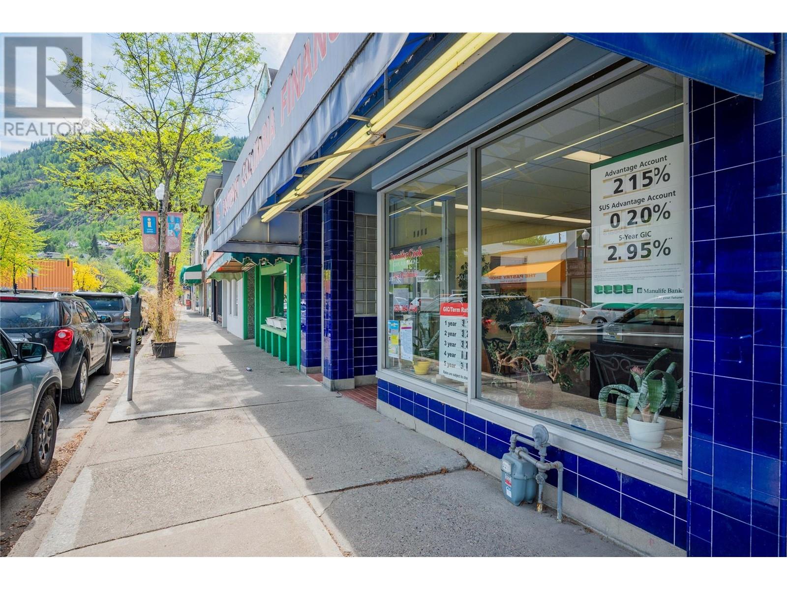 1410 Bay Avenue, Trail, British Columbia  V1R 4B1 - Photo 2 - 10346774