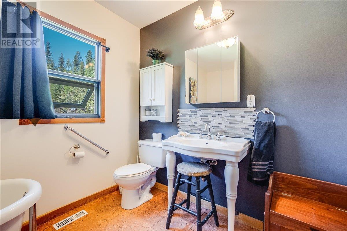 2398 Cunningham Road, Slocan Park, British Columbia  V0G 2E0 - Photo 30 - 10347142