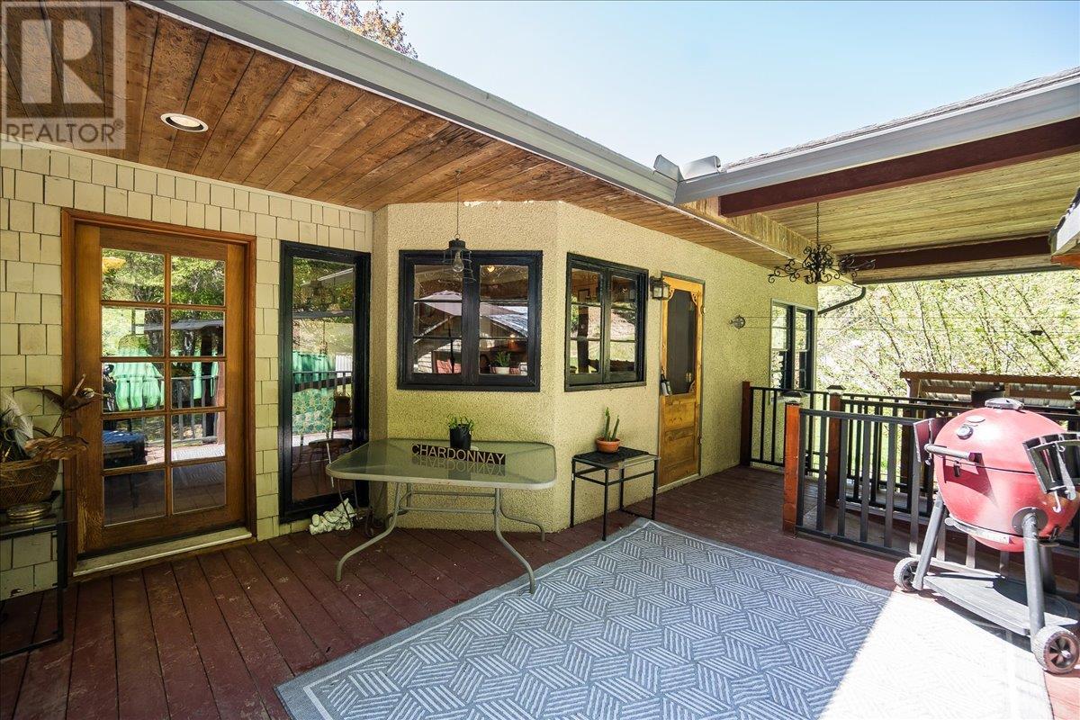 2398 Cunningham Road, Slocan Park, British Columbia  V0G 2E0 - Photo 4 - 10347142