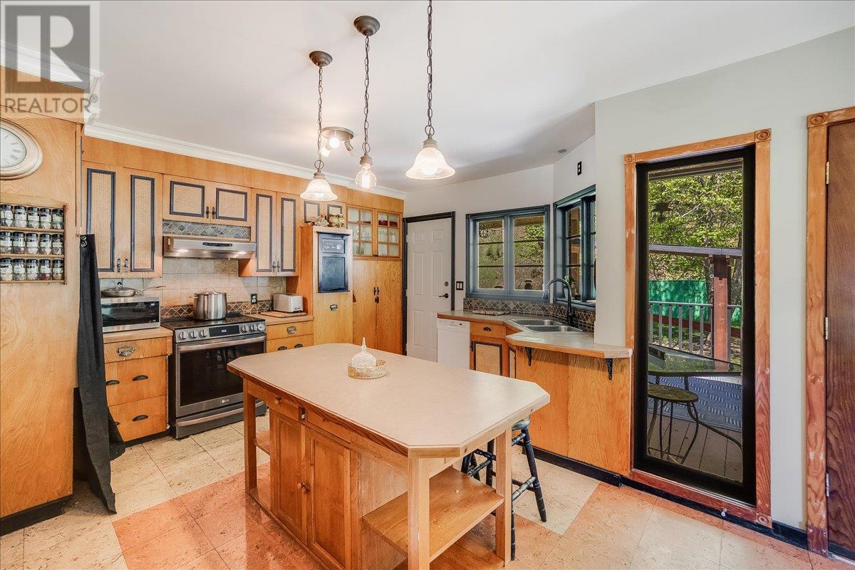 2398 Cunningham Road, Slocan Park, British Columbia  V0G 2E0 - Photo 5 - 10347142