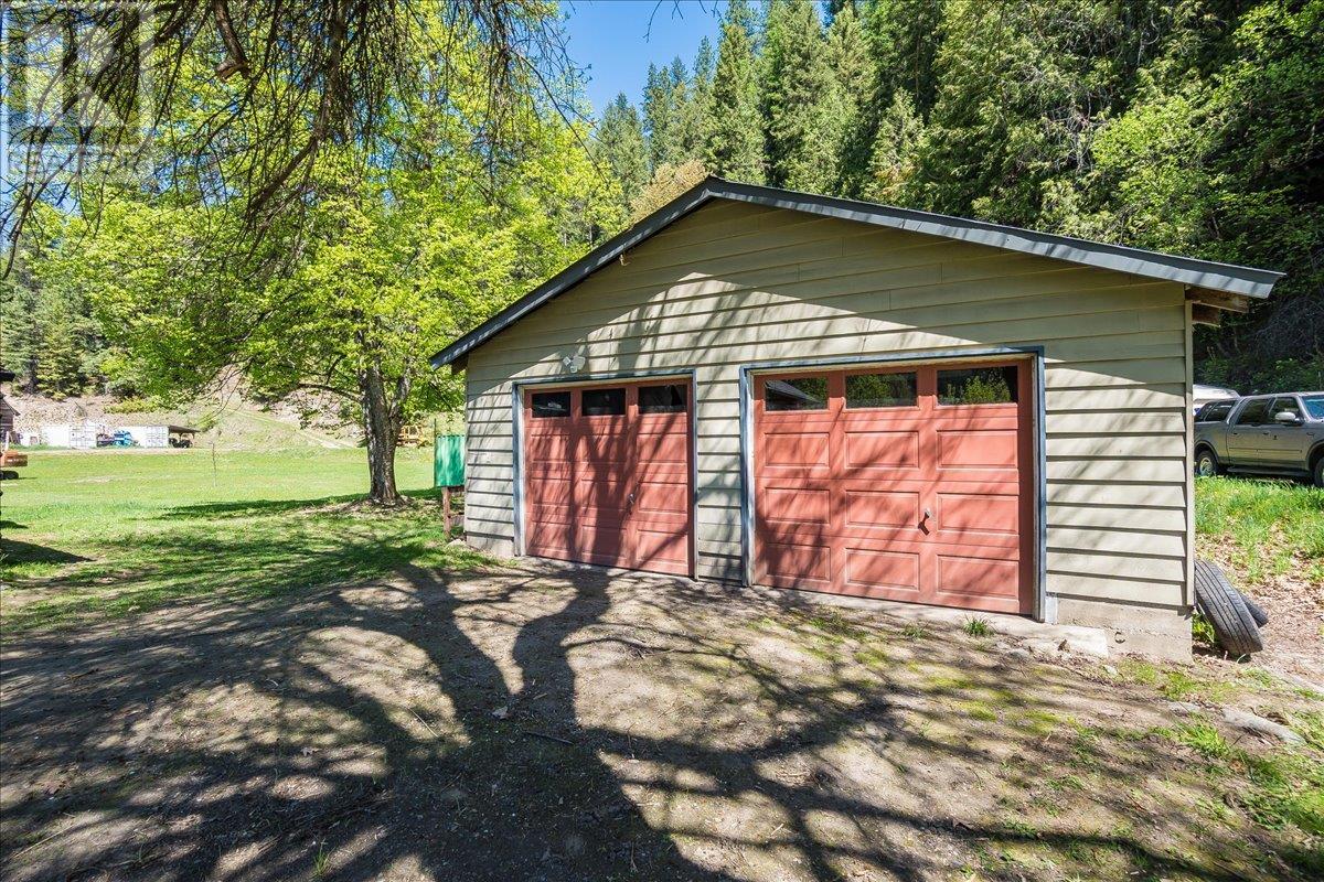 2398 Cunningham Road, Slocan Park, British Columbia  V0G 2E0 - Photo 50 - 10347142