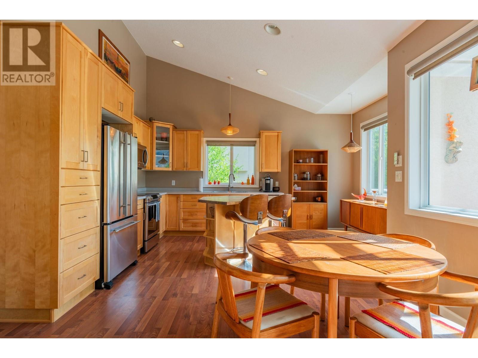 3301 Laburnum Drive, Trail, British Columbia  V1R 2S8 - Photo 14 - 10347459