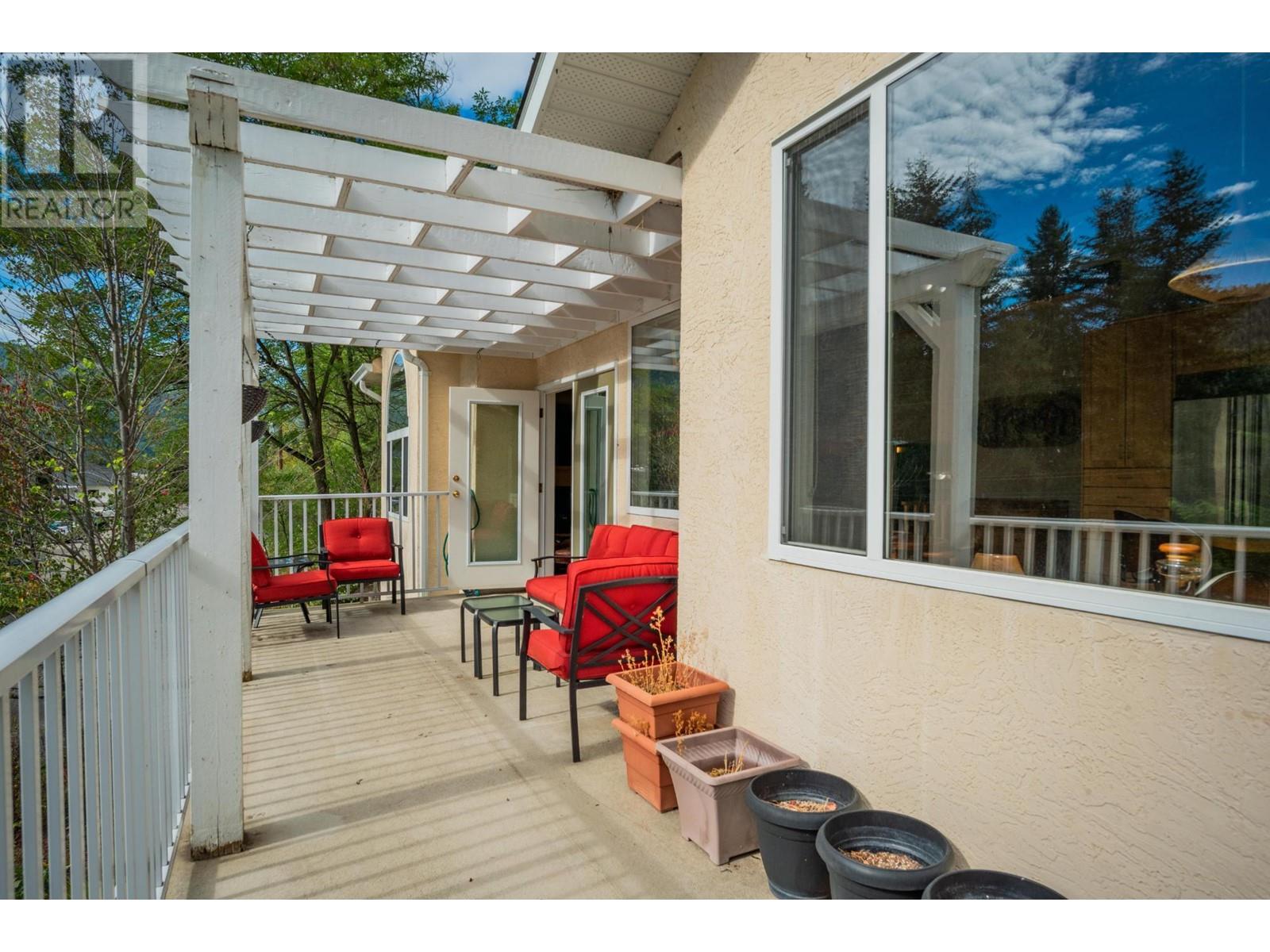 3301 Laburnum Drive, Trail, British Columbia  V1R 2S8 - Photo 20 - 10347459