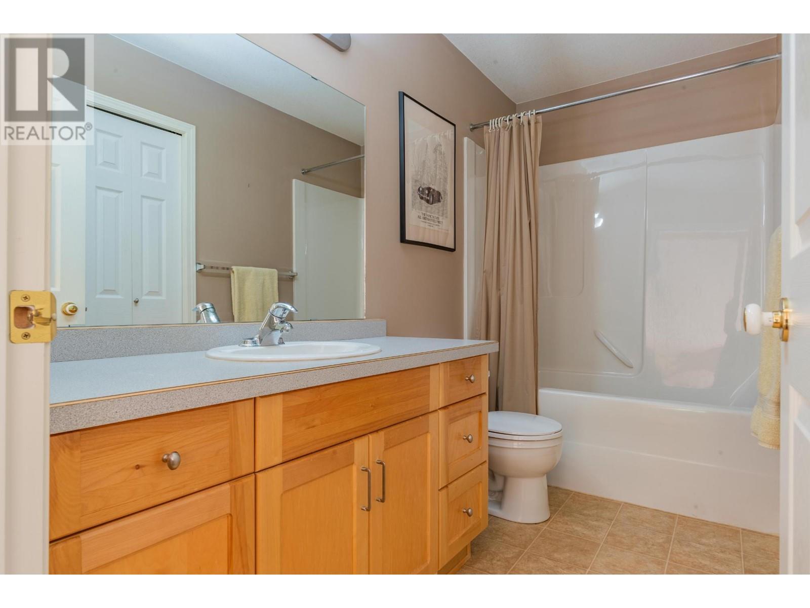 3301 Laburnum Drive, Trail, British Columbia  V1R 2S8 - Photo 27 - 10347459