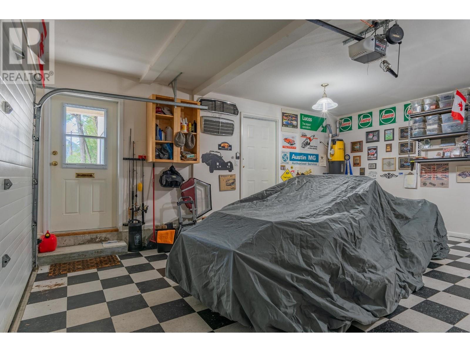 3301 Laburnum Drive, Trail, British Columbia  V1R 2S8 - Photo 41 - 10347459
