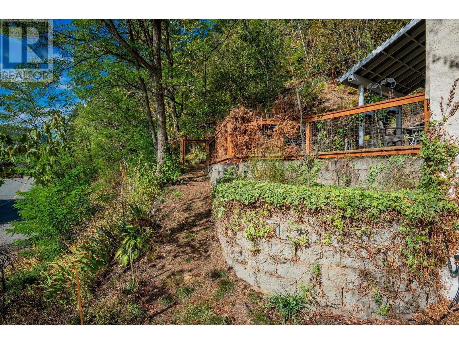 3301 Laburnum Drive, Trail, British Columbia  V1R 2S8 - Photo 43 - 10347459