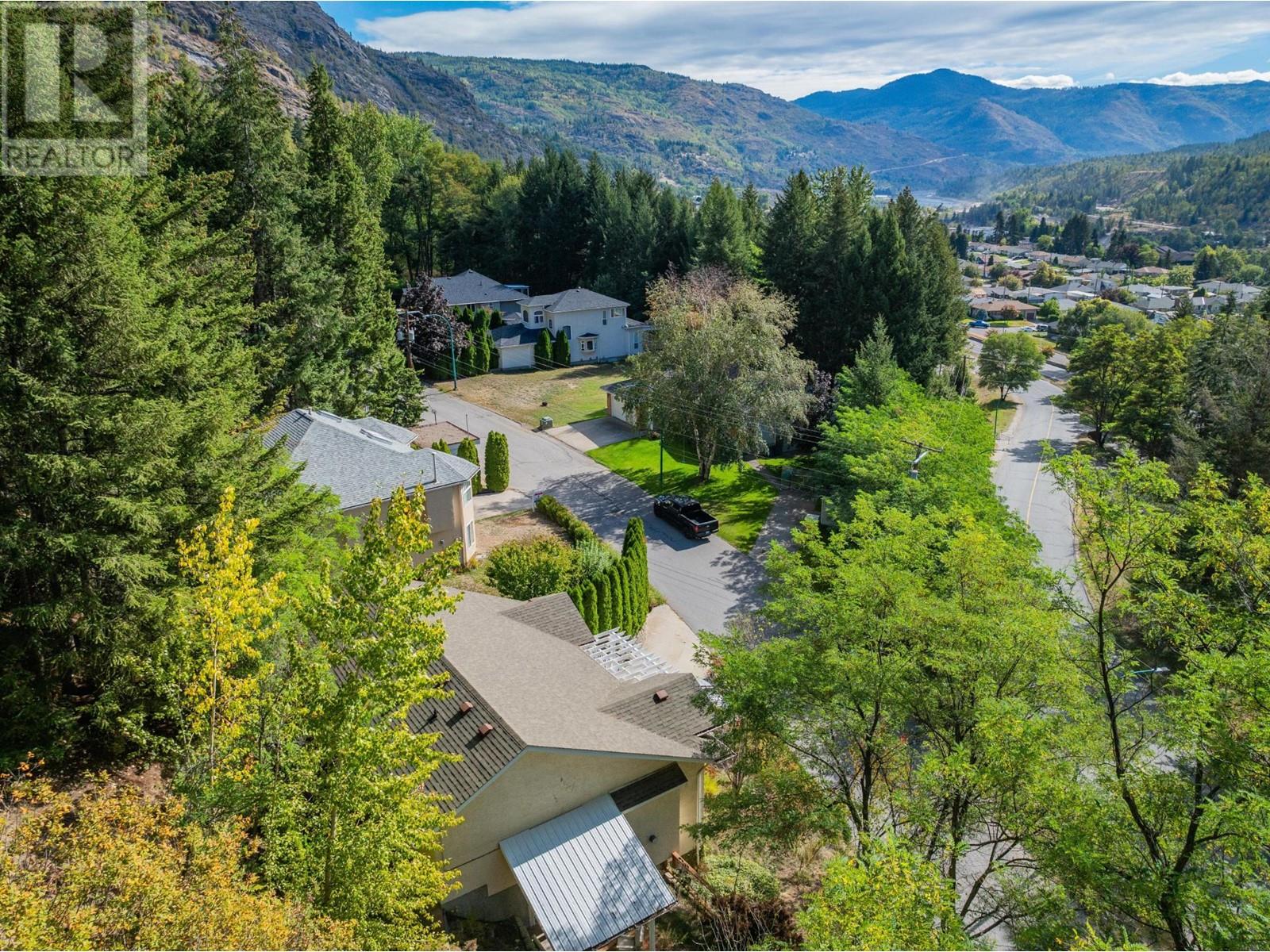 3301 Laburnum Drive, Trail, British Columbia  V1R 2S8 - Photo 53 - 10347459