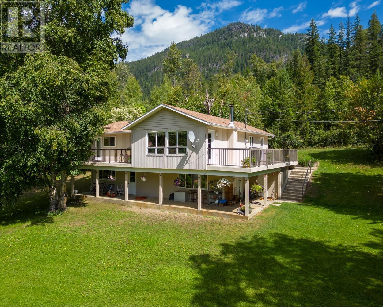 467 Meadow Creek Road, Meadow Creek, British Columbia  V0G 1N0 - Photo 1 - 10345685