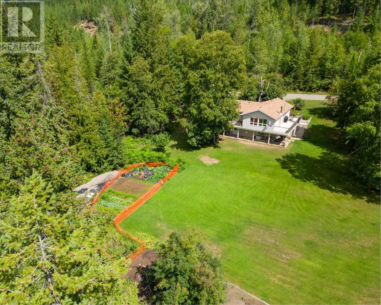 467 Meadow Creek Road, Meadow Creek, British Columbia  V0G 1N0 - Photo 13 - 10345685