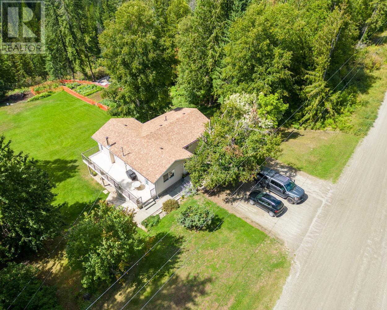 467 Meadow Creek Road, Meadow Creek, British Columbia  V0G 1N0 - Photo 5 - 10345685