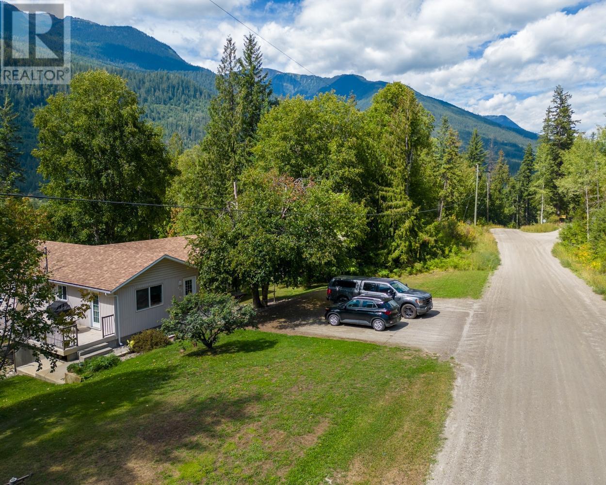 467 Meadow Creek Road, Meadow Creek, British Columbia  V0G 1N0 - Photo 6 - 10345685