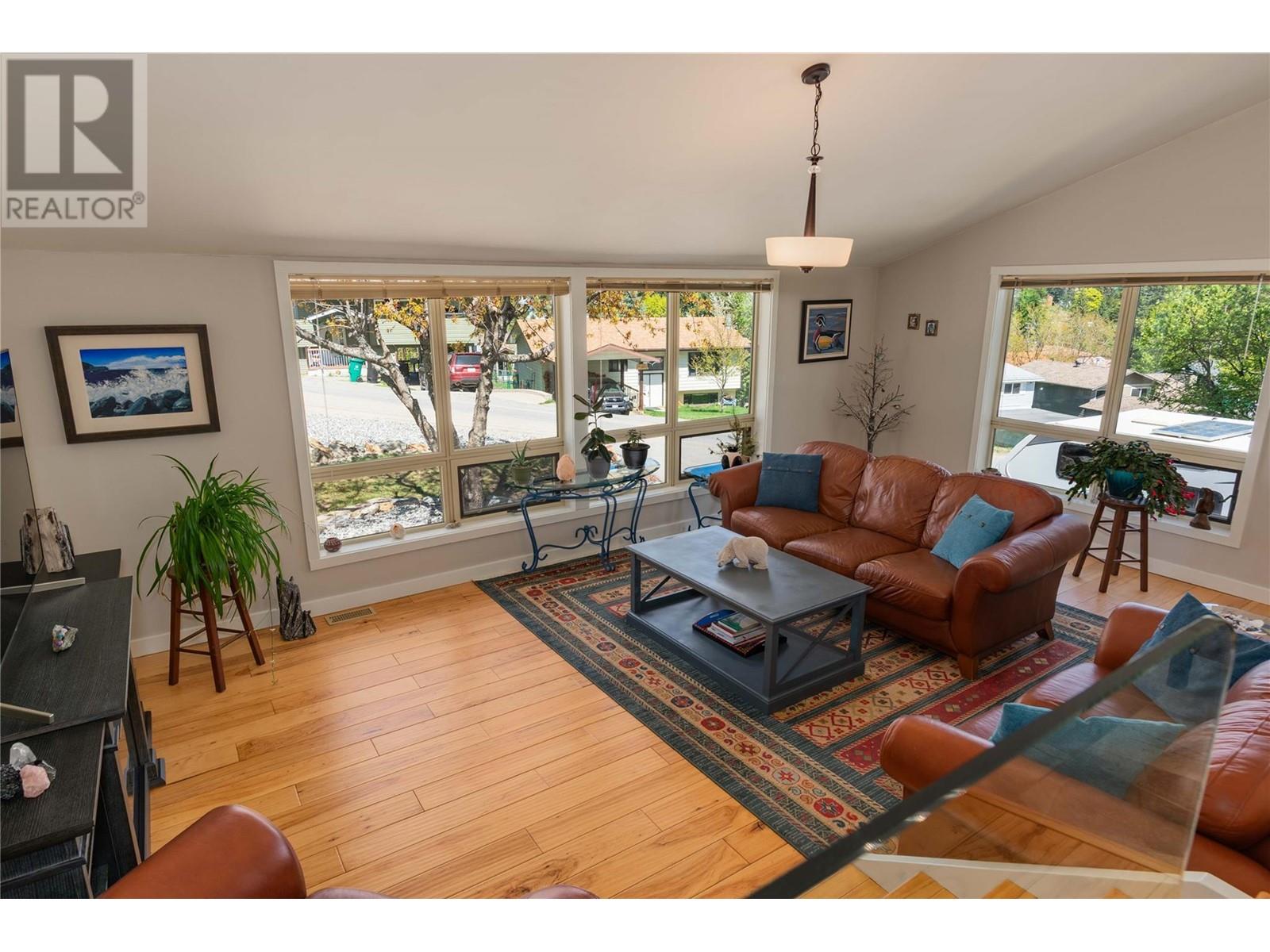 1577 Victoria Avenue, Rossland, British Columbia  V0G 1Y0 - Photo 23 - 10347301