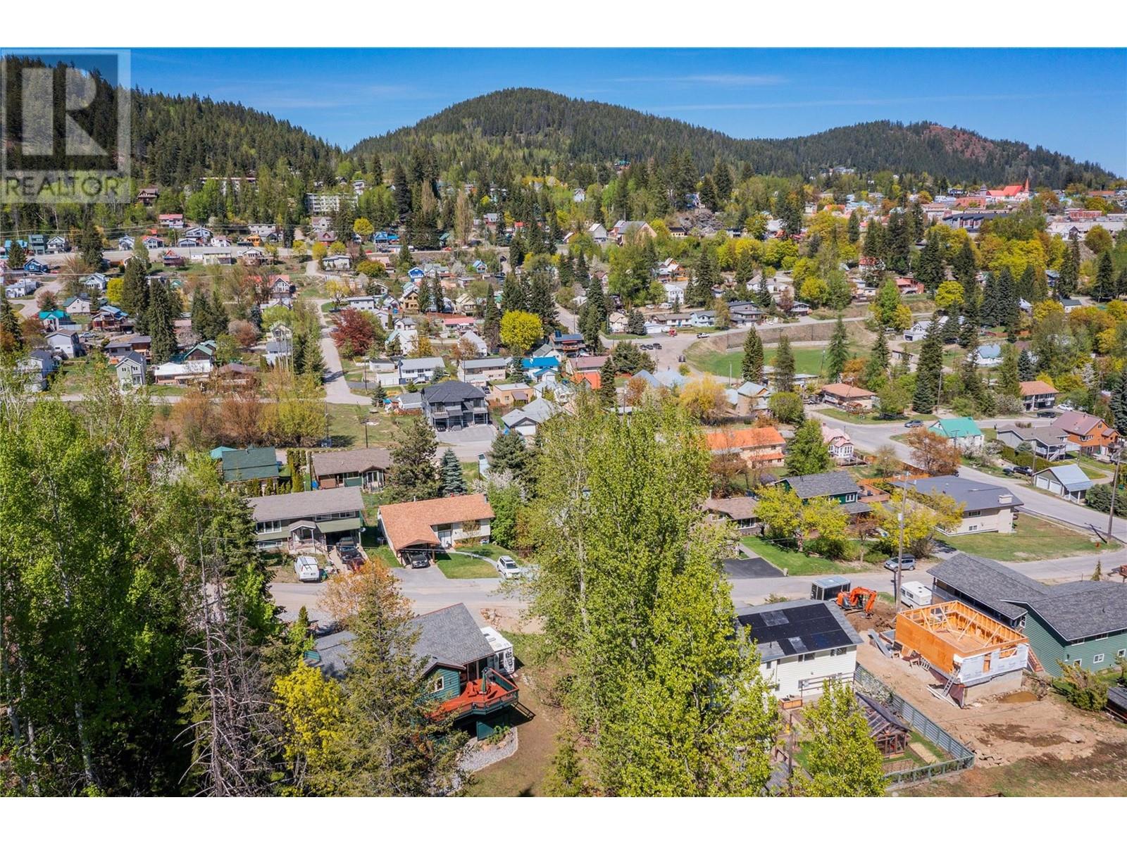 1577 Victoria Avenue, Rossland, British Columbia  V0G 1Y0 - Photo 75 - 10347301