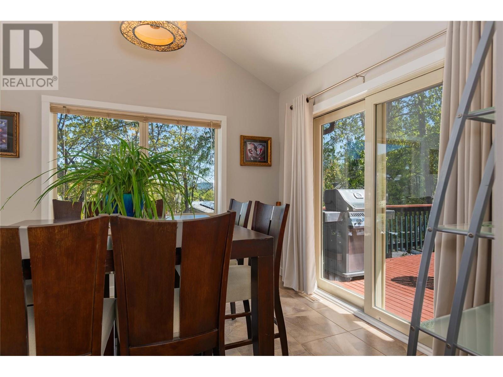 1577 Victoria Avenue, Rossland, British Columbia  V0G 1Y0 - Photo 9 - 10347301