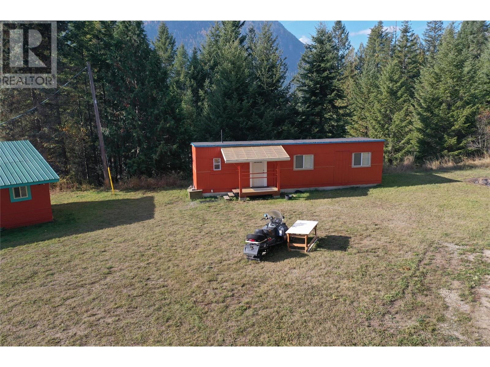 2276 6 Highway, Crescent Valley, British Columbia  V0G 1H0 - Photo 11 - 10347620