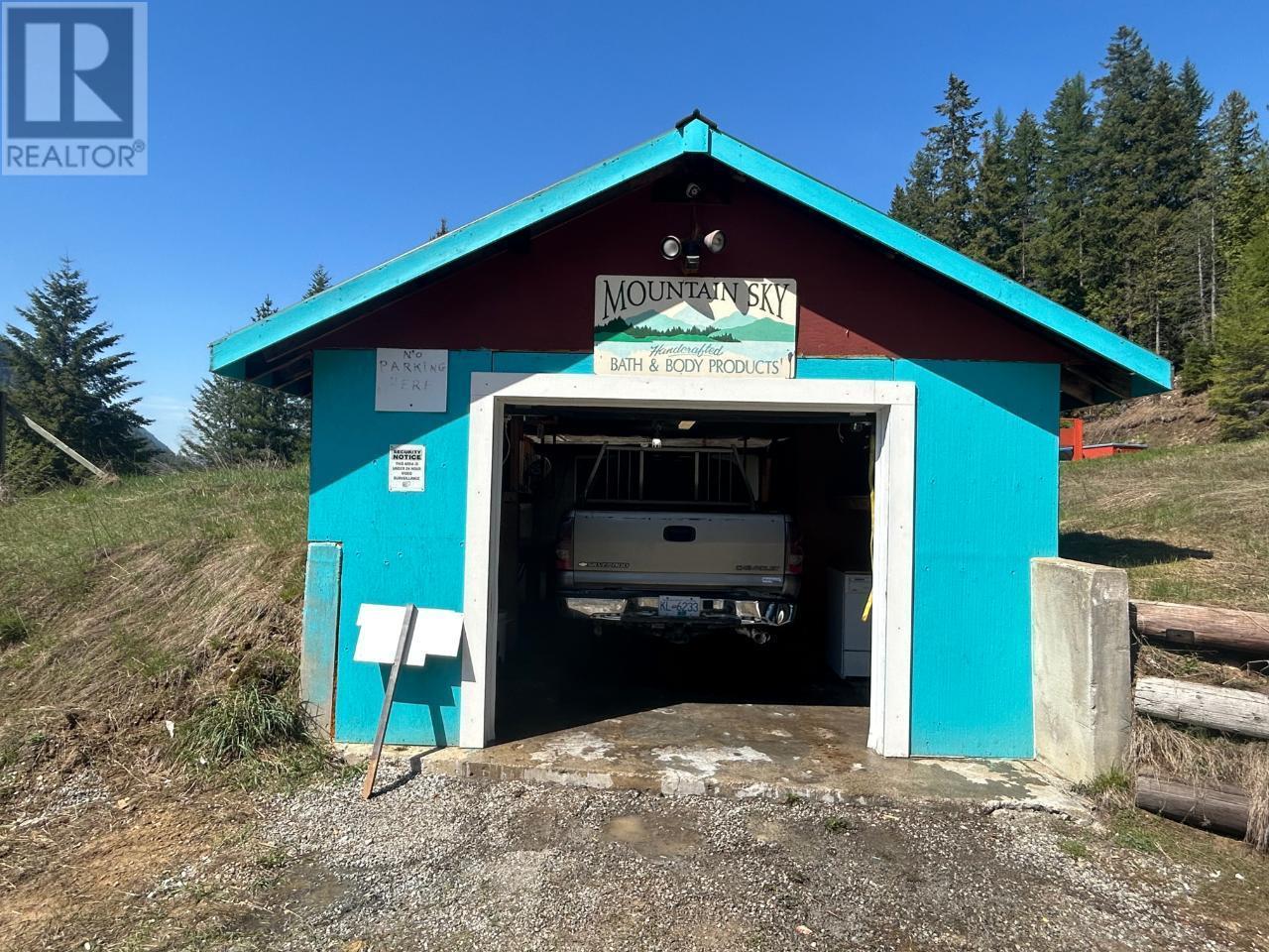 2276 6 Highway, Crescent Valley, British Columbia  V0G 1H0 - Photo 16 - 10347620