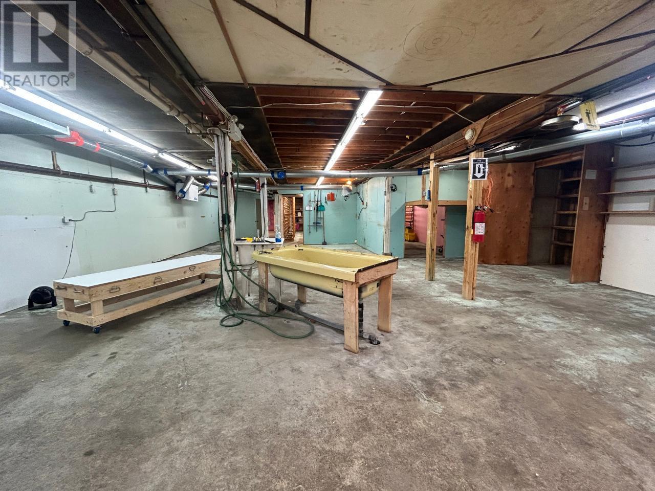 2276 6 Highway, Crescent Valley, British Columbia  V0G 1H0 - Photo 17 - 10347620