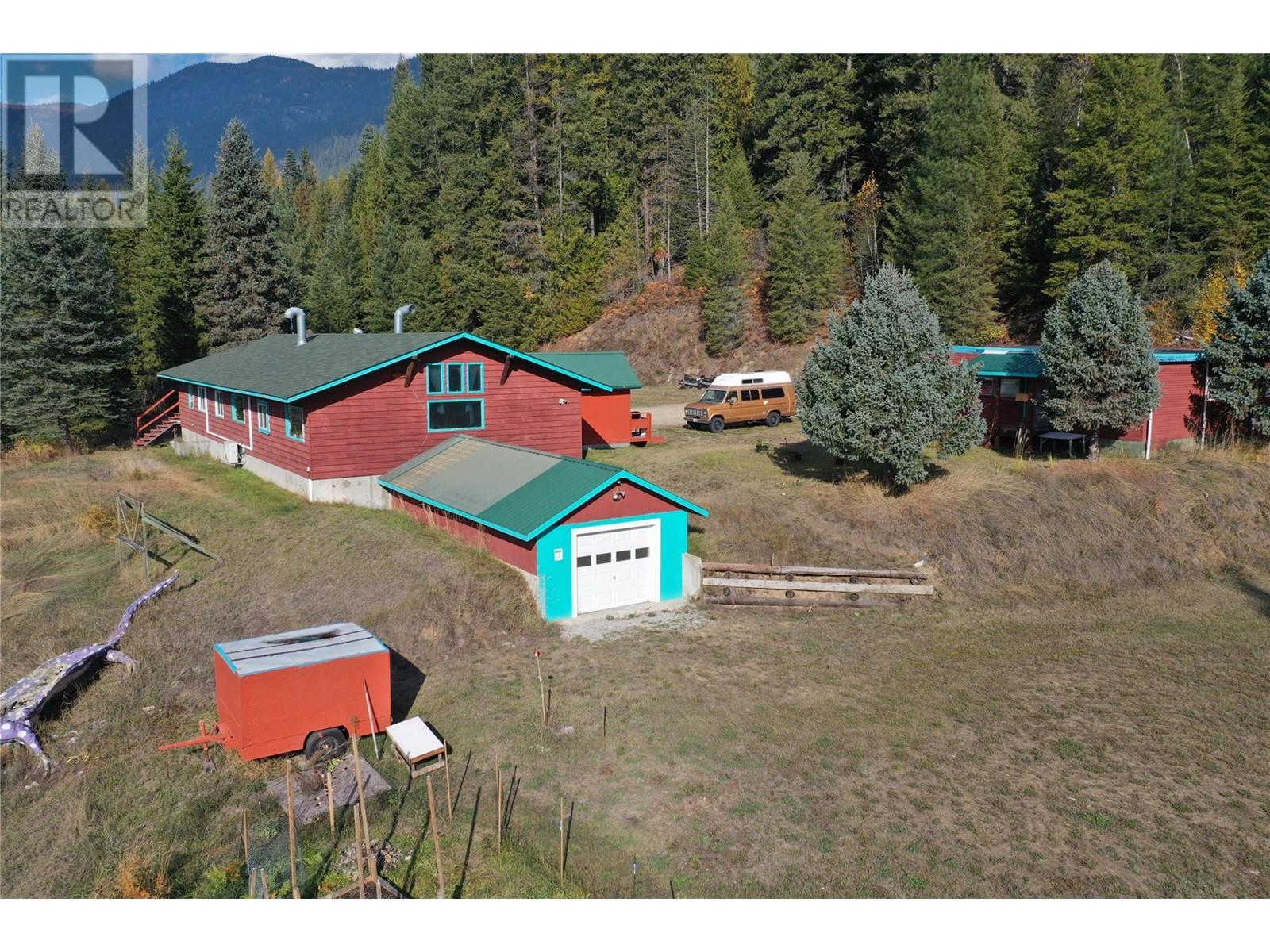 2276 6 Highway, Crescent Valley, British Columbia  V0G 1H0 - Photo 9 - 10347620