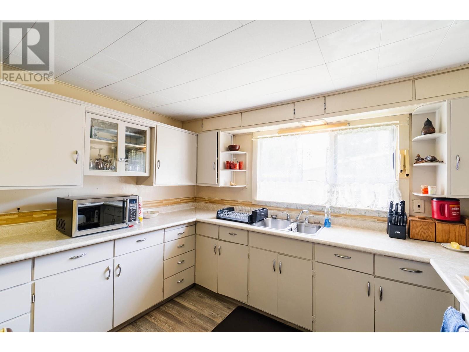 112 Josephine Street, New Denver, British Columbia  V0G 1S0 - Photo 13 - 10347633