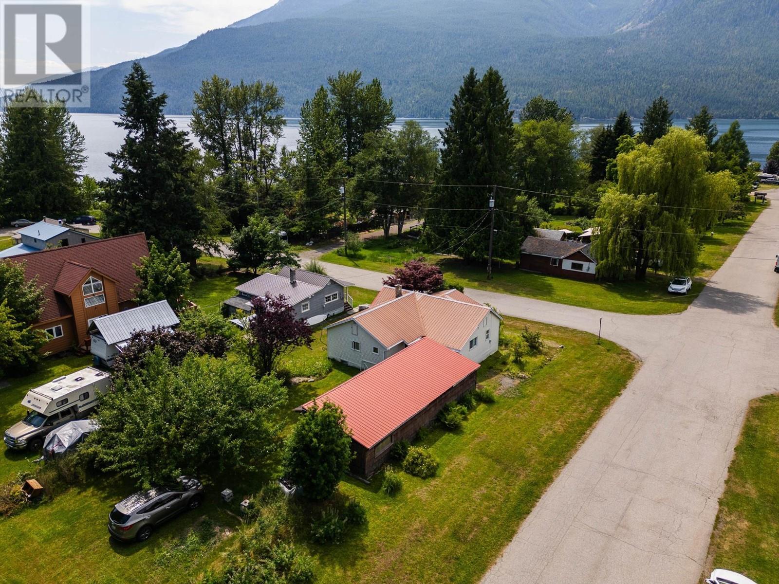 112 Josephine Street, New Denver, British Columbia  V0G 1S0 - Photo 7 - 10347633