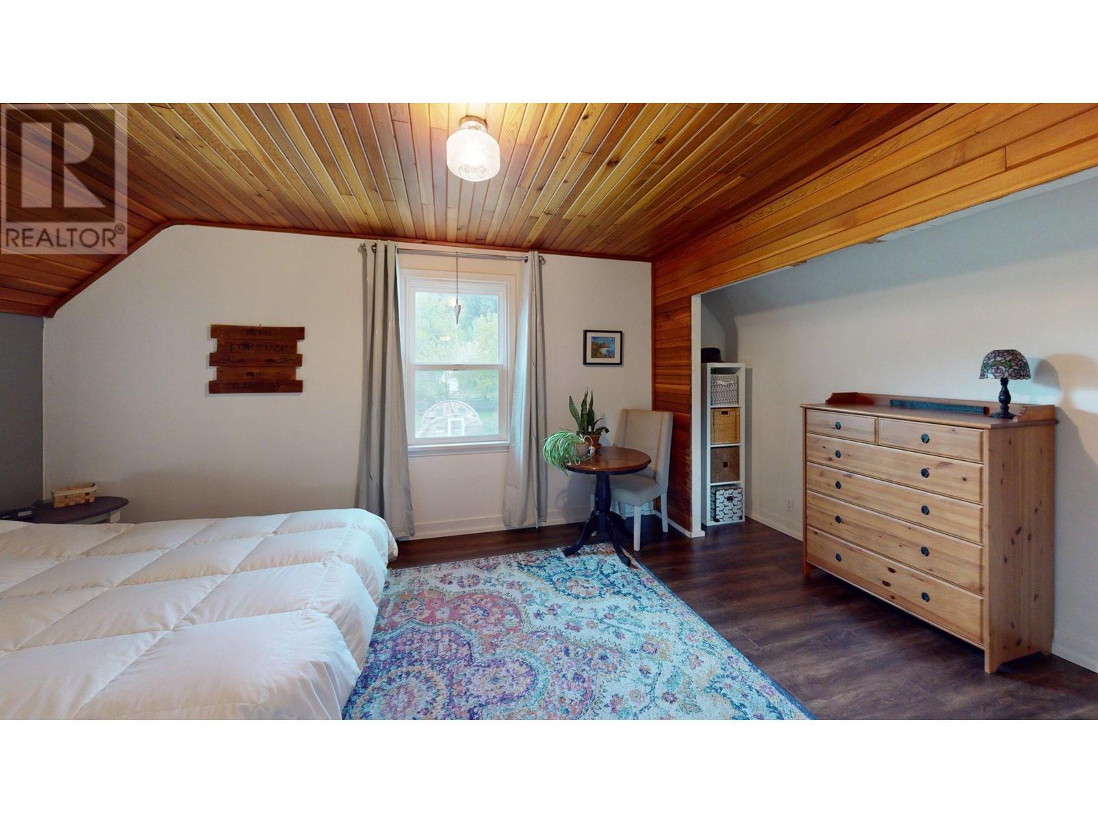 60 Highway 22, Rossland, British Columbia  V0G 1Y0 - Photo 17 - 10347637