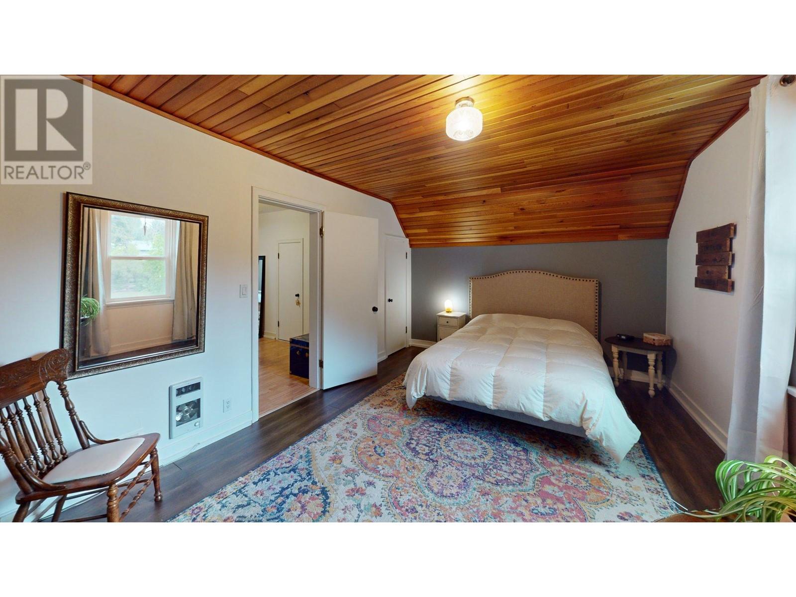 60 Highway 22, Rossland, British Columbia  V0G 1Y0 - Photo 19 - 10347637