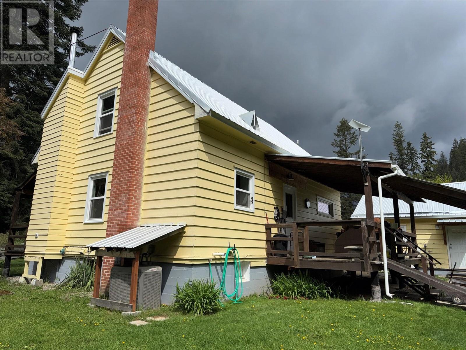 60 Highway 22, Rossland, British Columbia  V0G 1Y0 - Photo 30 - 10347637