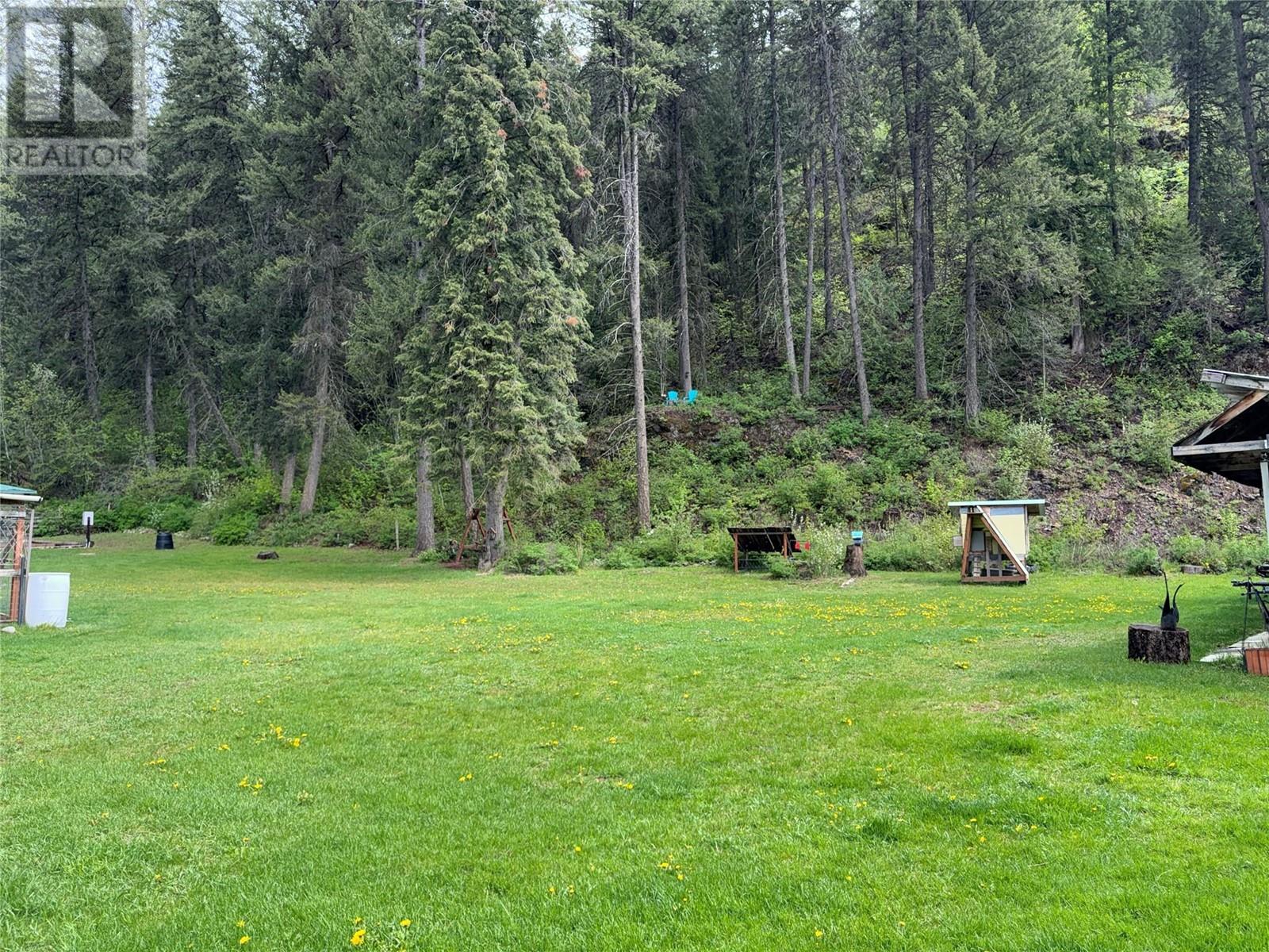 60 Highway 22, Rossland, British Columbia  V0G 1Y0 - Photo 40 - 10347637