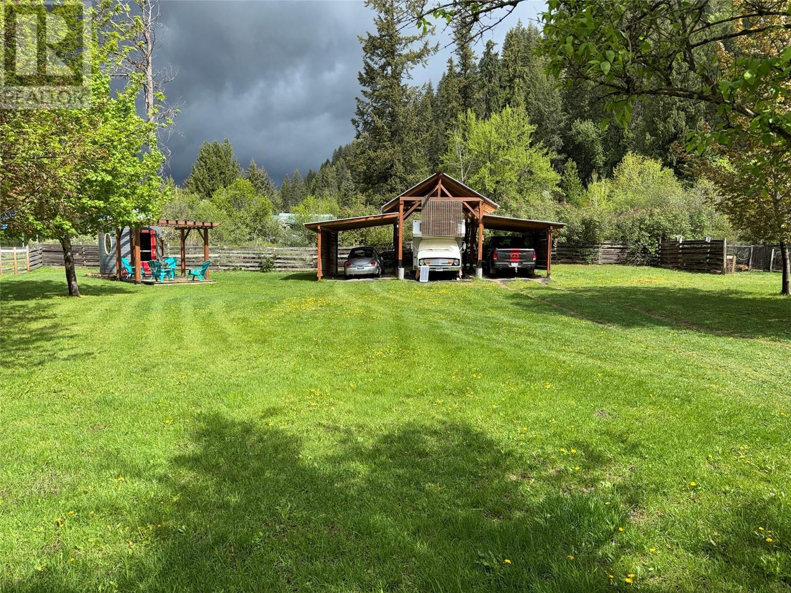 60 Highway 22, Rossland, British Columbia  V0G 1Y0 - Photo 44 - 10347637