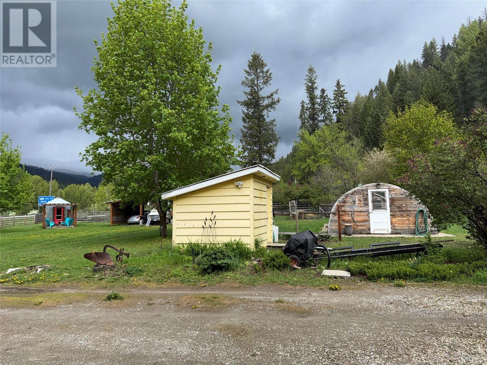 60 Highway 22, Rossland, British Columbia  V0G 1Y0 - Photo 46 - 10347637