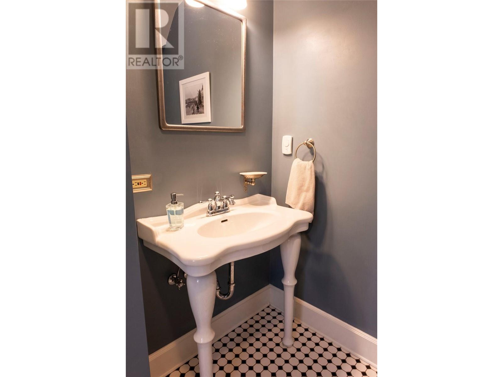1345 Spokane Street, Rossland, British Columbia  V0G 1Y0 - Photo 28 - 10346634