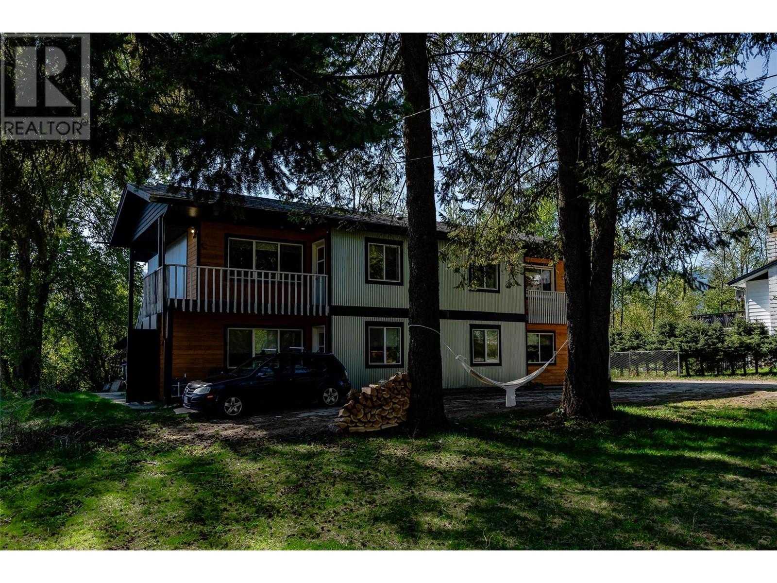1810 First Street, Fruitvale, British Columbia  V0G 1L0 - Photo 53 - 10347872