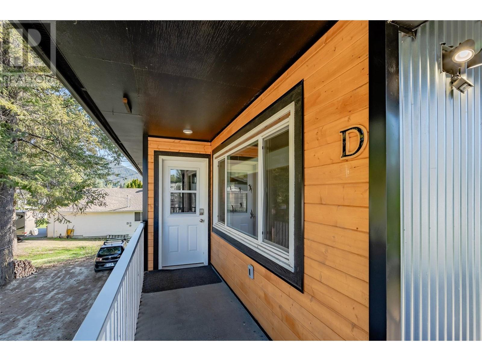 1810 First Street, Fruitvale, British Columbia  V0G 1L0 - Photo 6 - 10347872