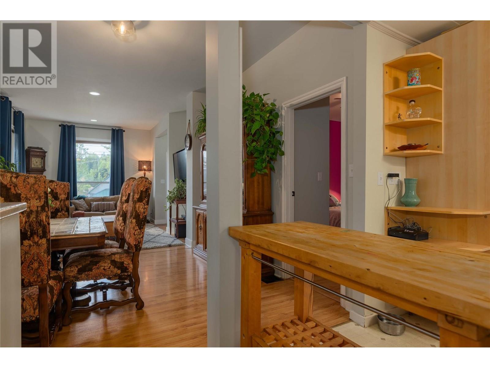1626 Leroi Avenue, Rossland, British Columbia  V0G 1Y0 - Photo 12 - 10347804
