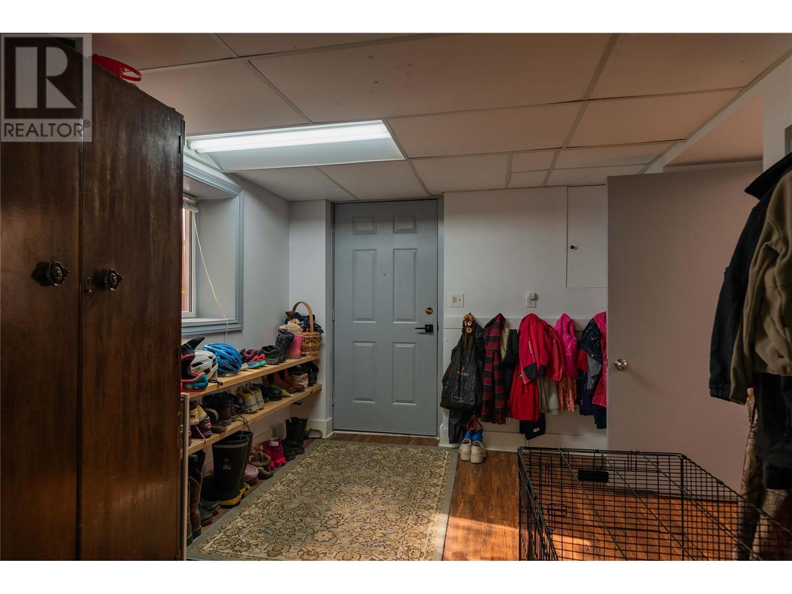 1626 Leroi Avenue, Rossland, British Columbia  V0G 1Y0 - Photo 28 - 10347804