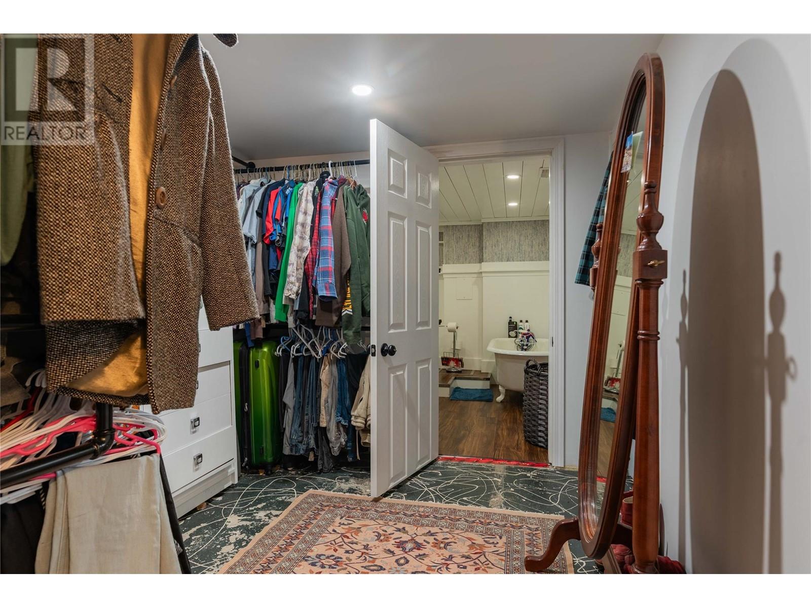 1626 Leroi Avenue, Rossland, British Columbia  V0G 1Y0 - Photo 34 - 10347804