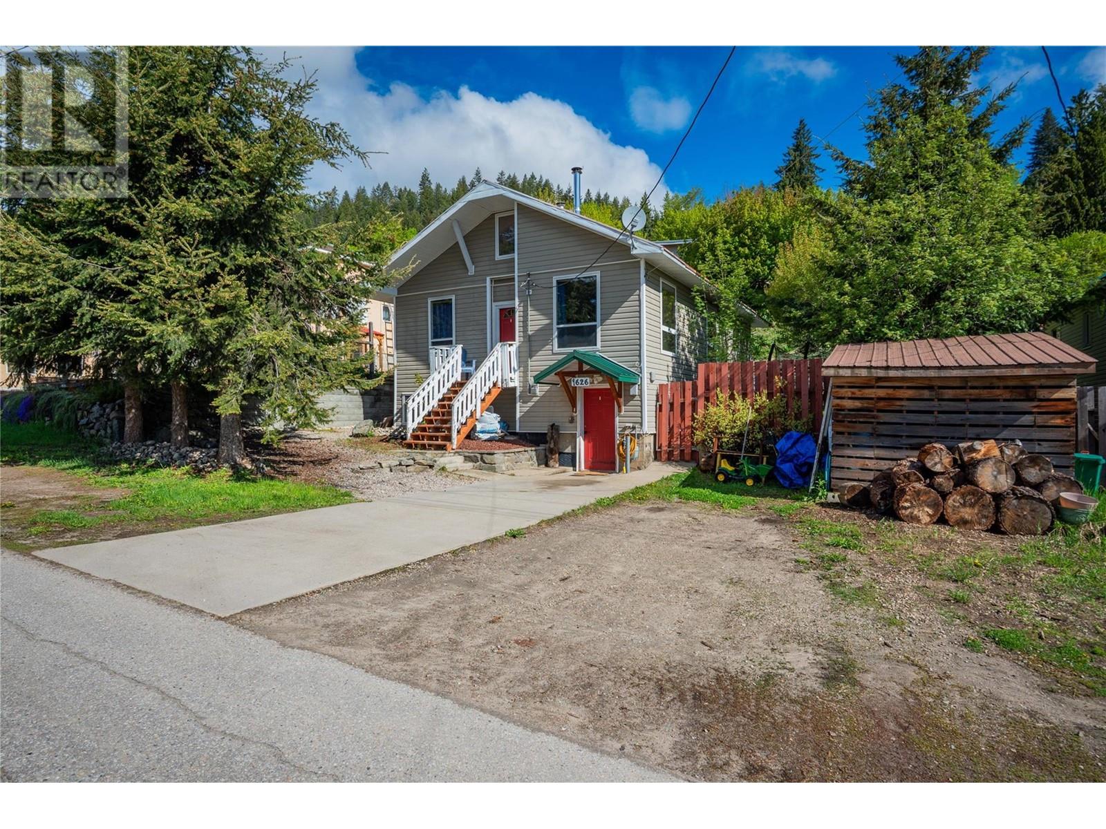 1626 Leroi Avenue, Rossland, British Columbia  V0G 1Y0 - Photo 36 - 10347804
