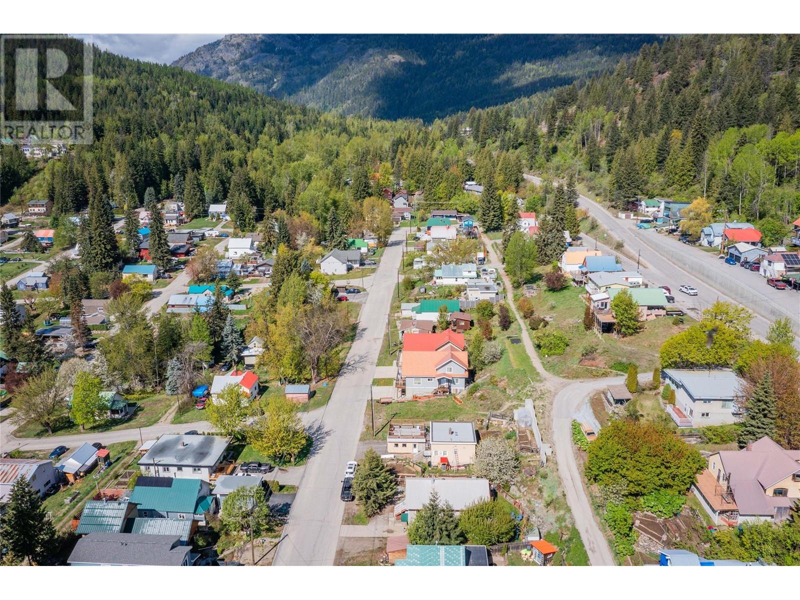 1626 Leroi Avenue, Rossland, British Columbia  V0G 1Y0 - Photo 47 - 10347804