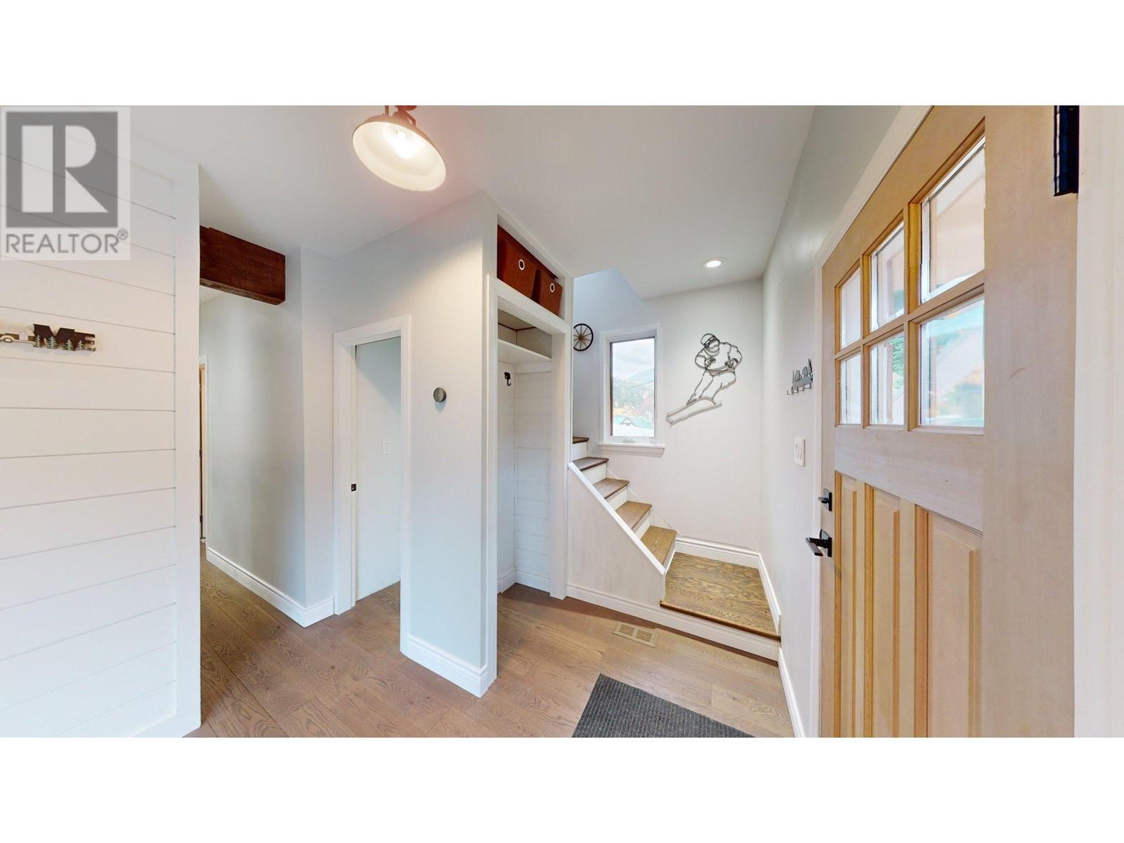 1925 Kootenay Avenue, Rossland, British Columbia  V0G 1Y0 - Photo 13 - 10347383