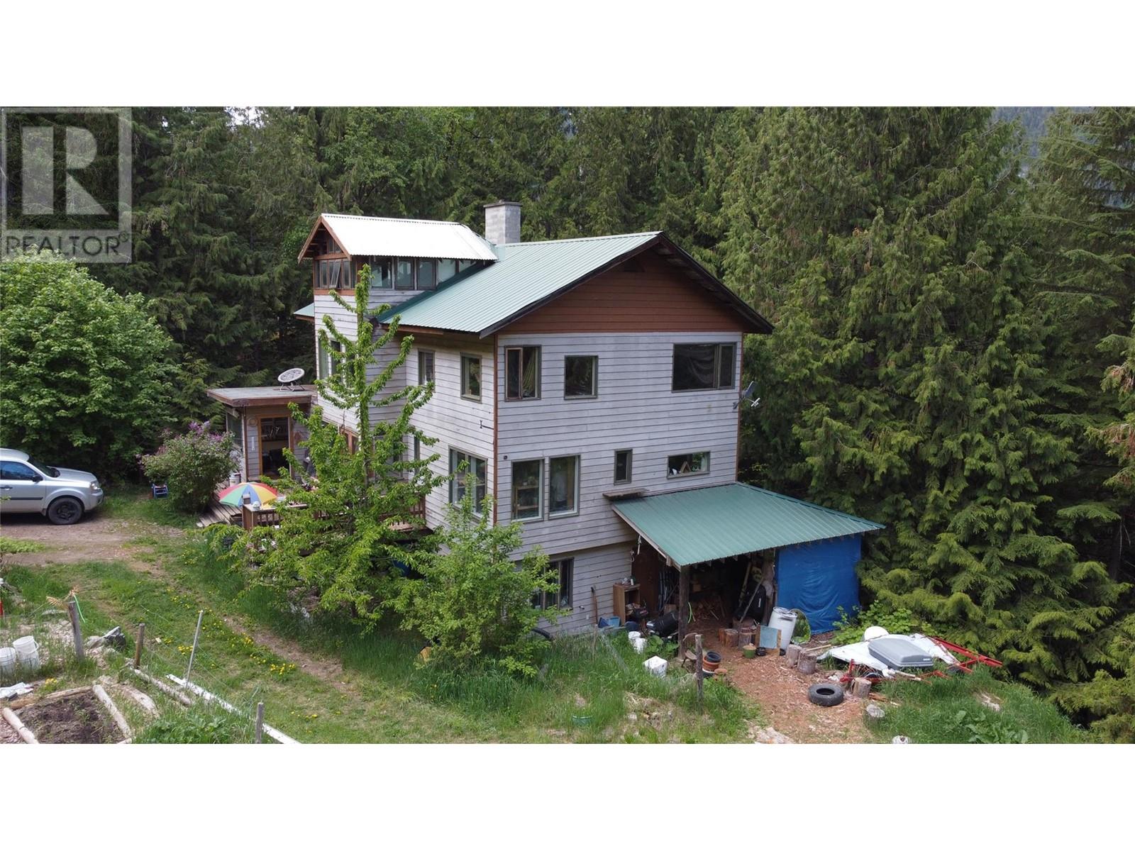 4820 6 Highway, Winlaw, British Columbia  V0G 2J0 - Photo 2 - 10347956