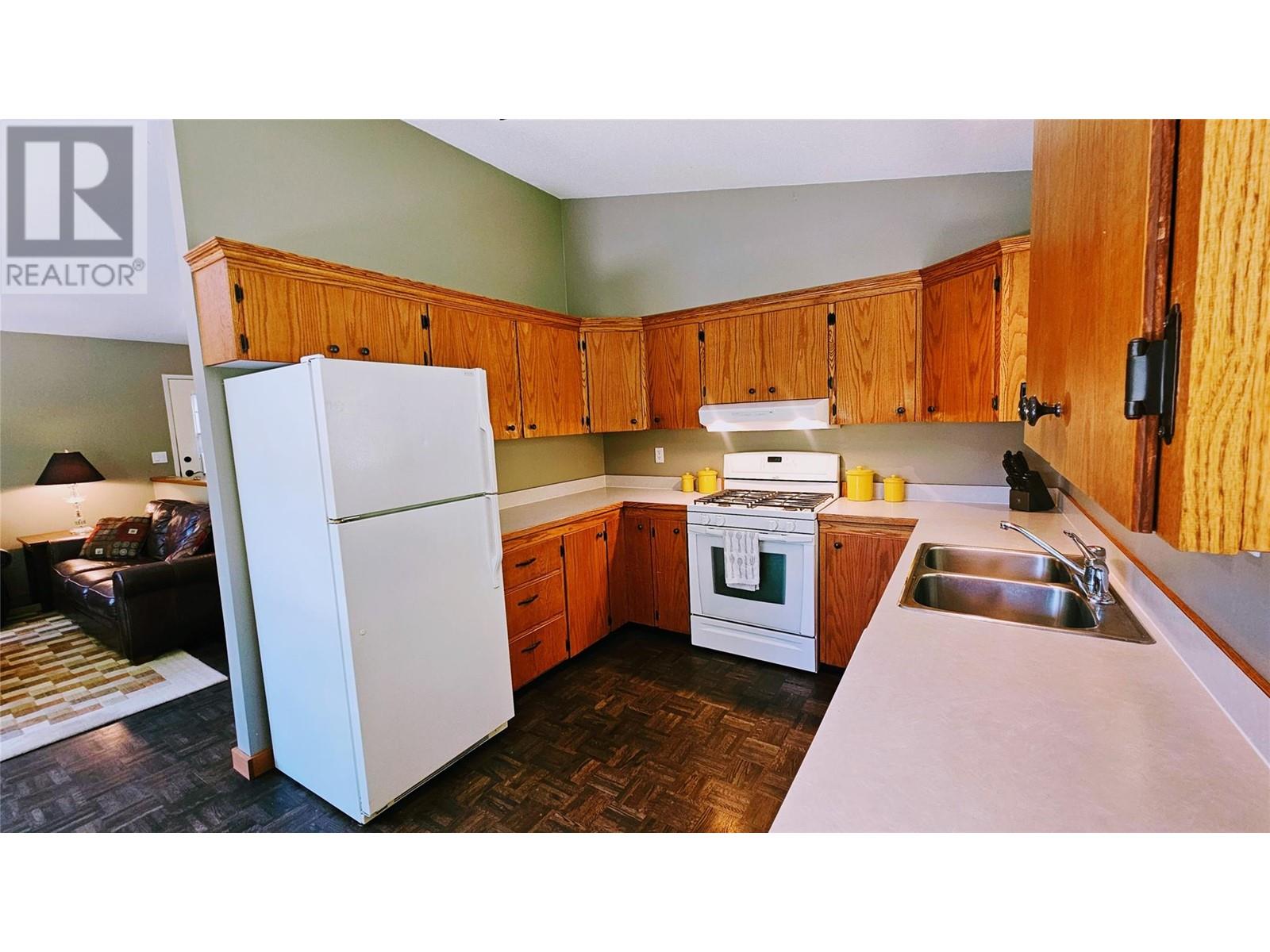 5949 Slocan River Road, Appledale, British Columbia  V0G 2J0 - Photo 10 - 10348180