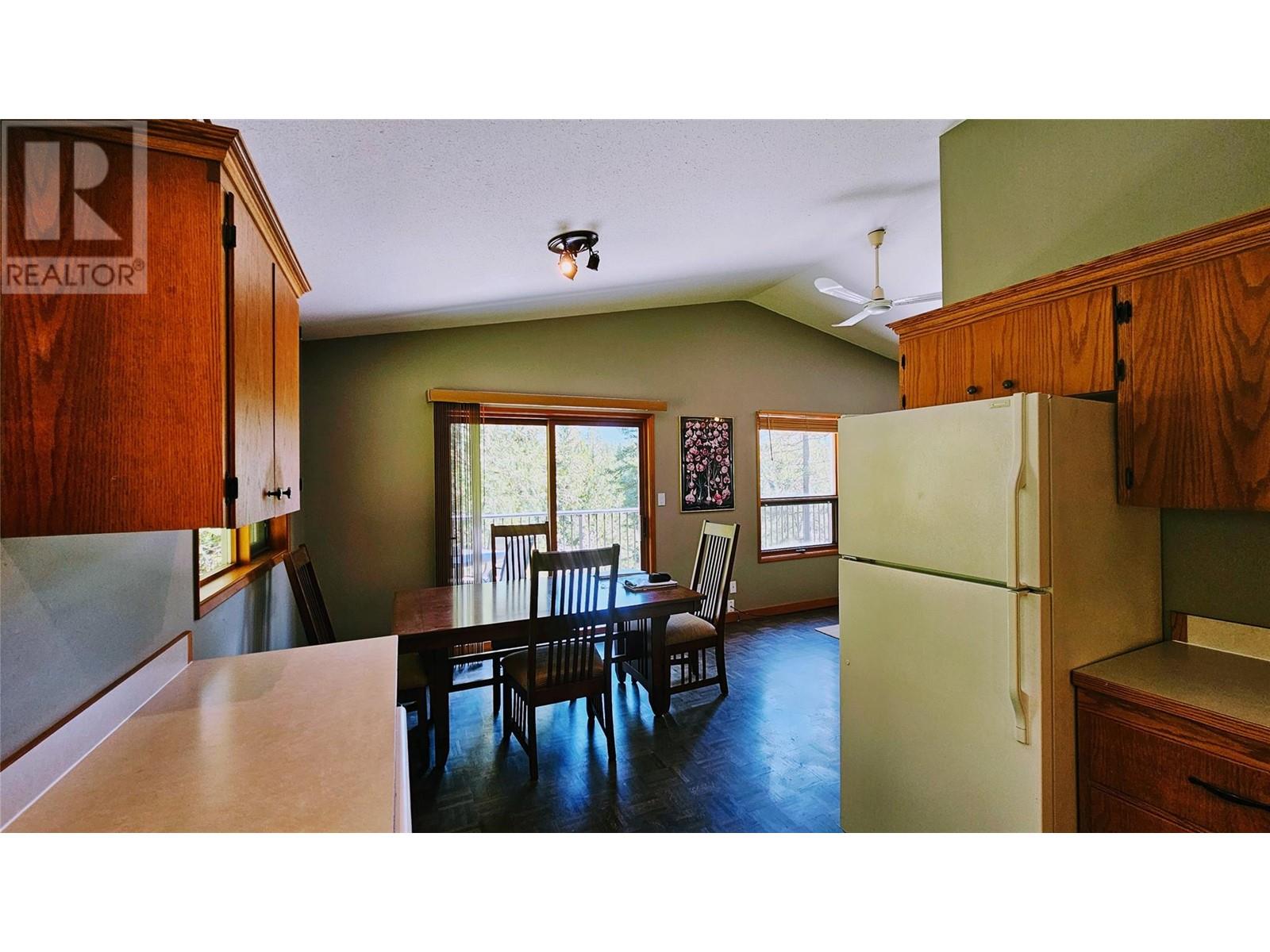 5949 Slocan River Road, Appledale, British Columbia  V0G 2J0 - Photo 11 - 10348180