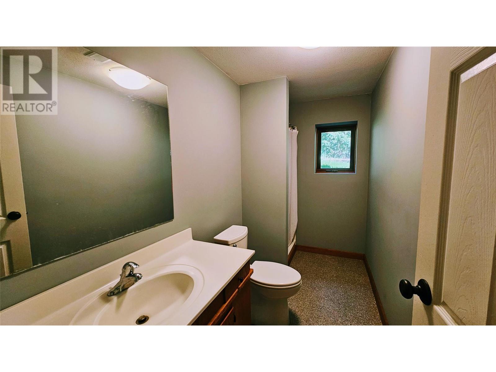 5949 Slocan River Road, Appledale, British Columbia  V0G 2J0 - Photo 16 - 10348180