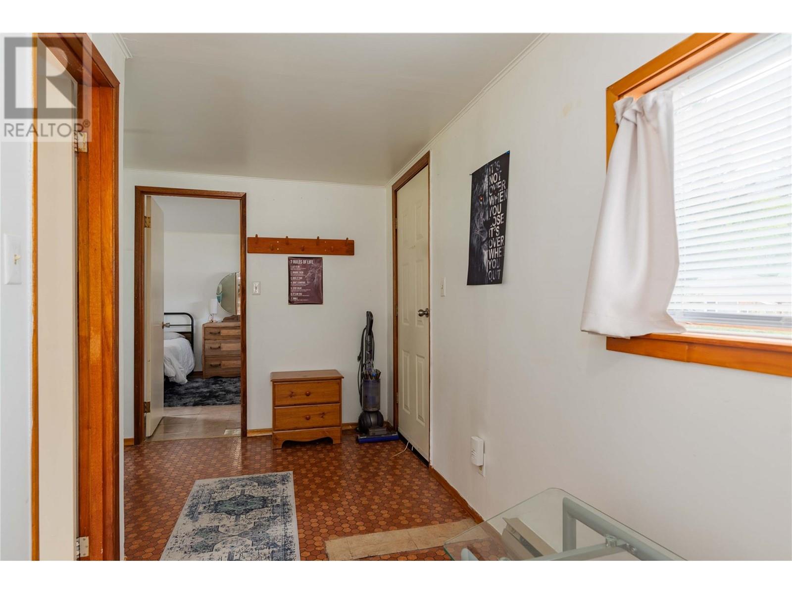 912 Kildare Street, New Denver, British Columbia  V0G 1S0 - Photo 12 - 10347415