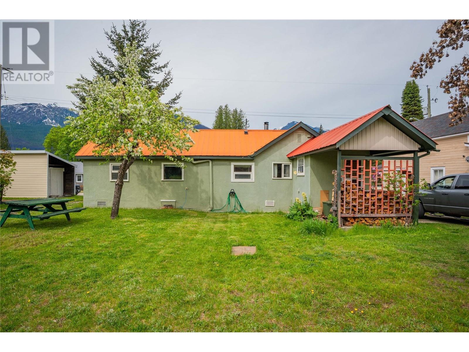 912 Kildare Street, New Denver, British Columbia  V0G 1S0 - Photo 24 - 10347415