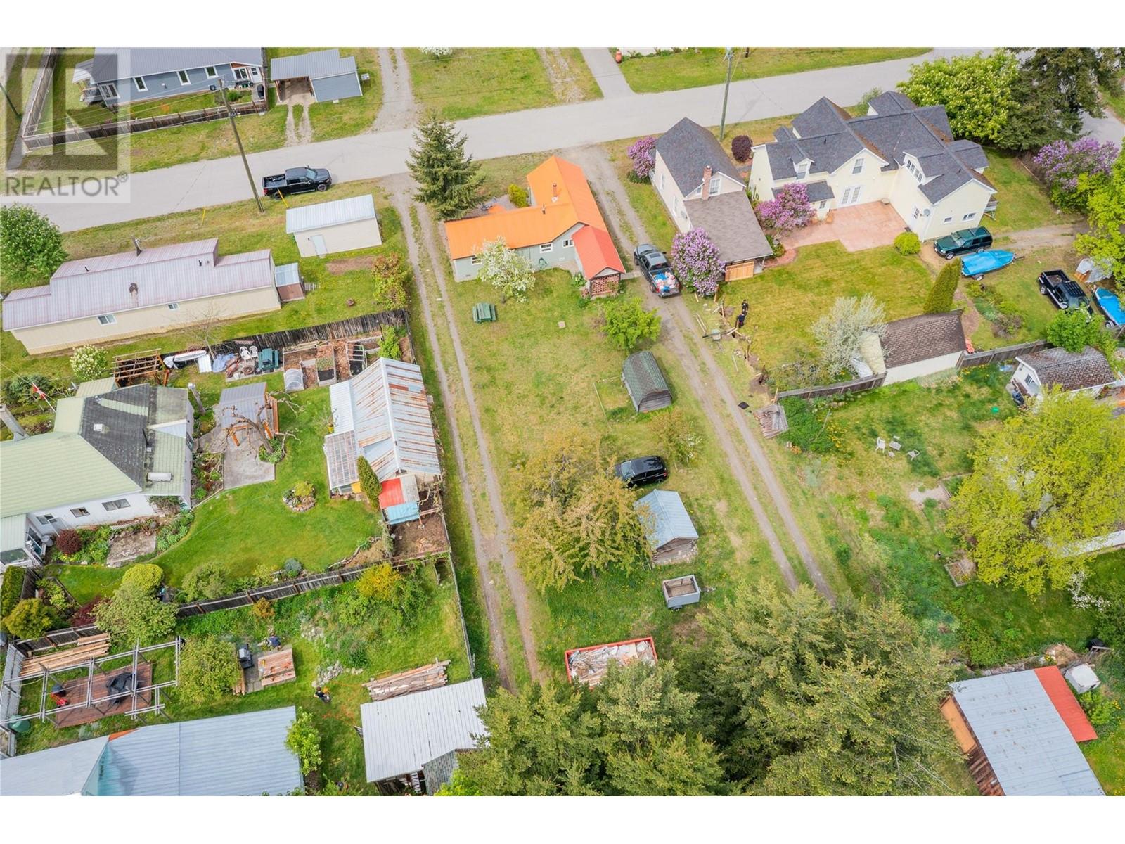912 Kildare Street, New Denver, British Columbia  V0G 1S0 - Photo 5 - 10347415