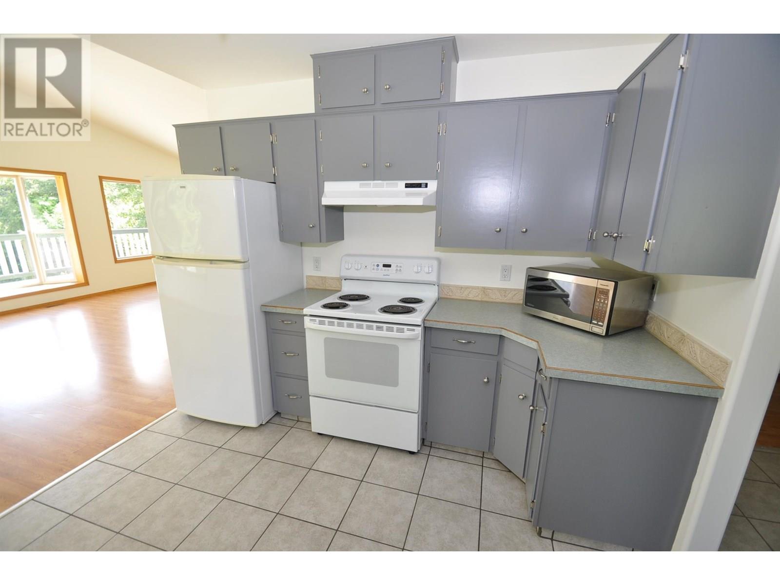 8917 Meadow Street, Balfour, British Columbia  V0G 1C0 - Photo 17 - 10348294