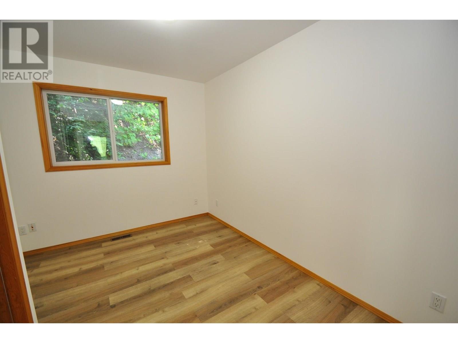8917 Meadow Street, Balfour, British Columbia  V0G 1C0 - Photo 19 - 10348294