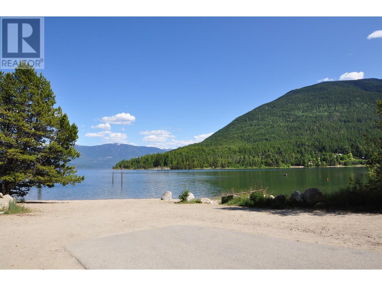 8917 Meadow Street, Balfour, British Columbia  V0G 1C0 - Photo 8 - 10348294