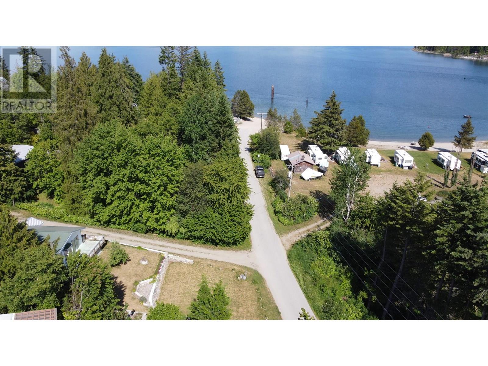 8917 Meadow Street, Balfour, British Columbia  V0G 1C0 - Photo 9 - 10348294